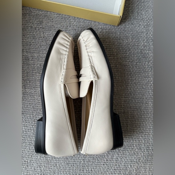 BNWT Michael Kors Leather Loafers β Size 8.5M - Picture 11 of 14